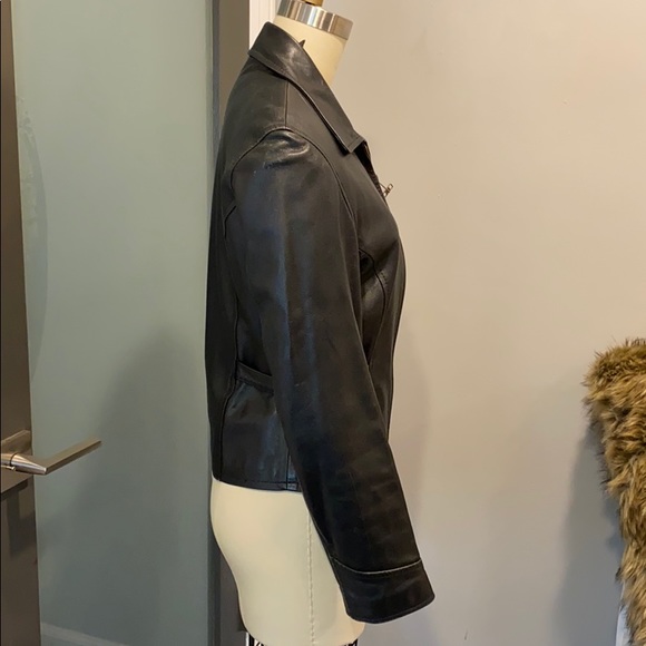 Leather jacket - Picture 2 of 5